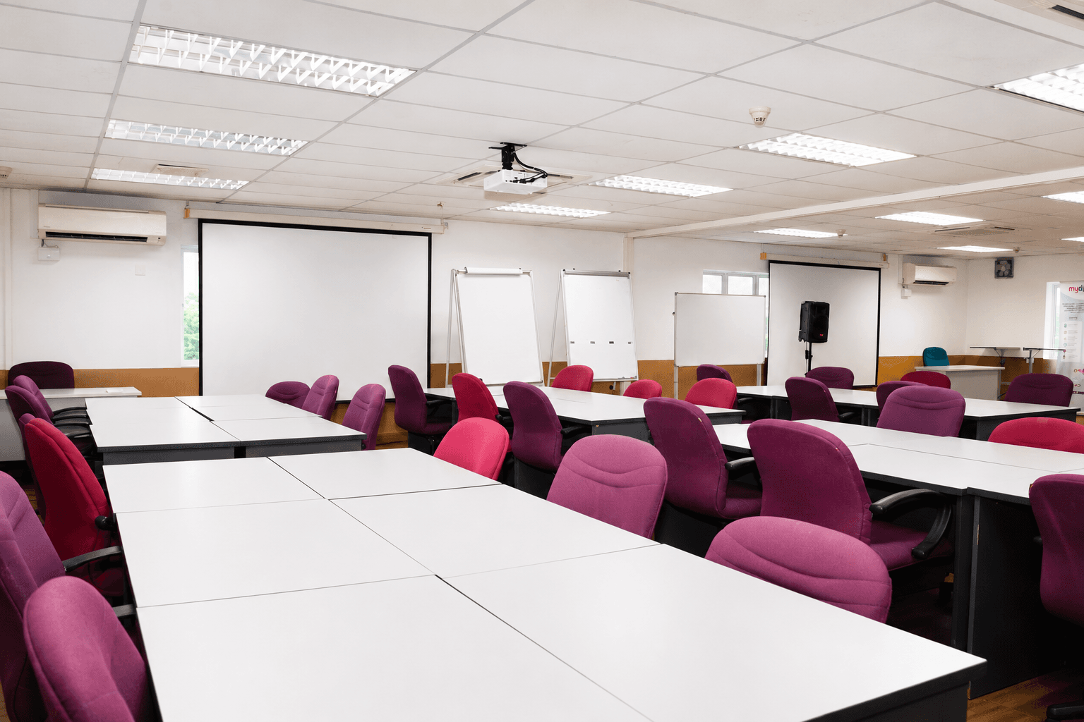 TRAINING ROOM 1 (SAMARIUM) & 2 (EUROPIUM)